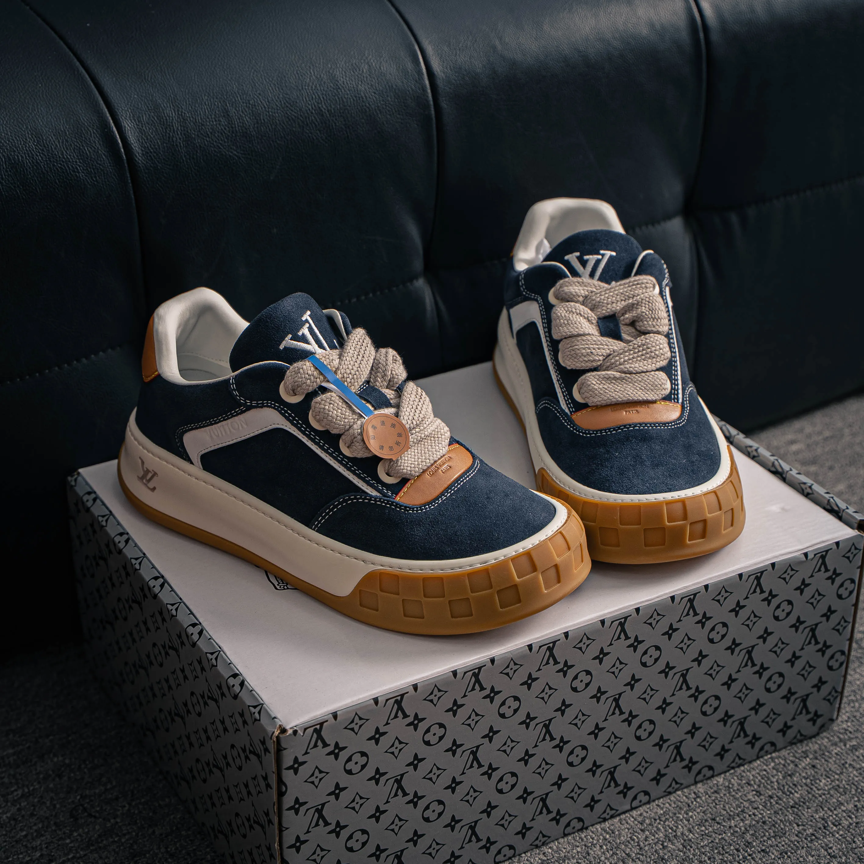 # LV LOUIS VUITTON Tilted Low Sneakers Series Low-Top Retro Versatile Skate Shoes 2026 Skate Shoes Shoes
